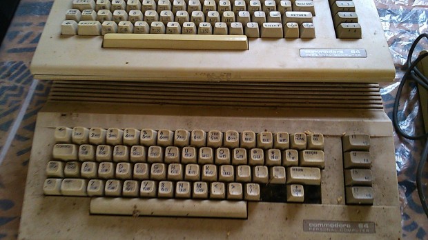 Retro Commodore cuccok elad