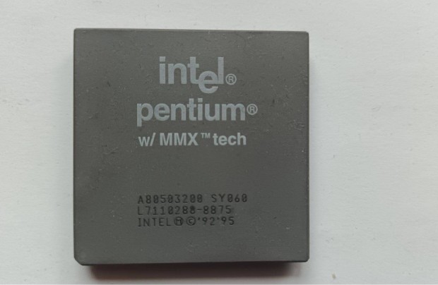 Retro Intel Pentium MMX 200MHz cpu socket 7