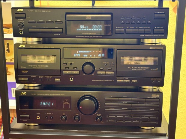 Retro JVC Hi-Fi torony, hifi torony CD, deck, erősítő.
