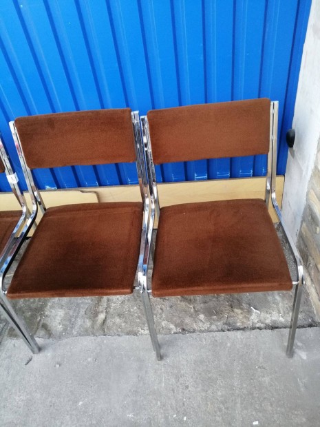 Retro Kr�mozott Sz�kek Elad�k