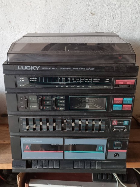 Retro Lucky hifi torony lemezjtsz