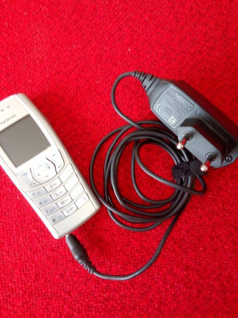 Retr Nokia 6610 mobiltelefon tltvel, dobozval gyjtknek