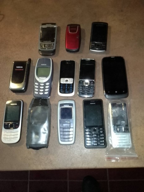 Retro Nokia Samsung mobiltelefon csomag Ft