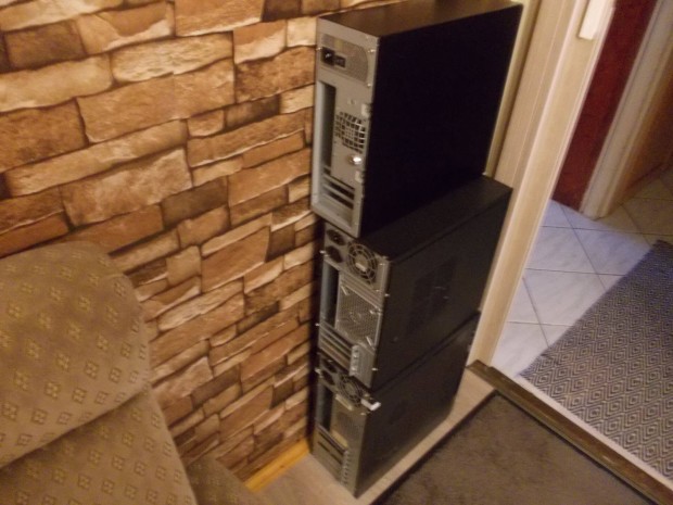 Retro PC ház Maxdata (fekvő) eladó!