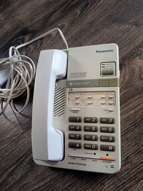 Retro Panasonic telefon