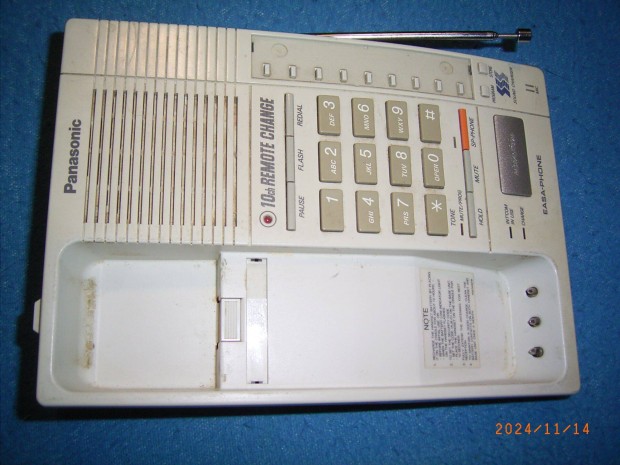 Retro Panasonics vezetk nlkli vezetkes telefon a 80-as vekbl, 1