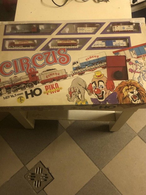 Retro Piko circus vastmodell kszlet