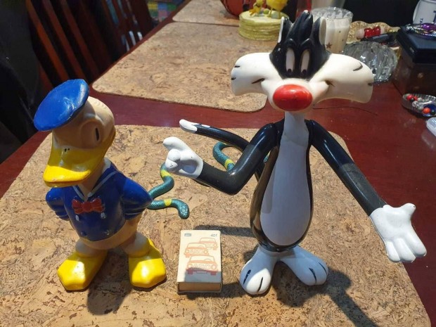 Retro Szilveszter s Donald kacsa rajzfilm figurk a 60-as vek disney