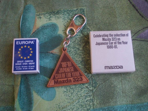 Retro Veter�n Aut� Mazda Kulcstart�