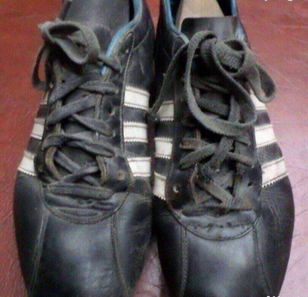 Retro adidas futball cip sportcip relikvia 1970