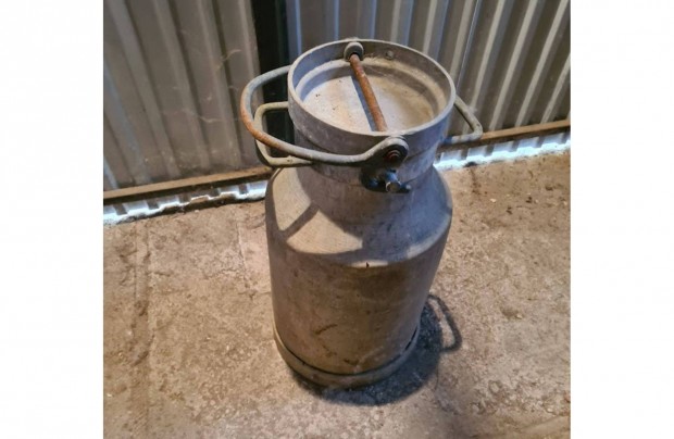 Retró alumínium tejes kanna