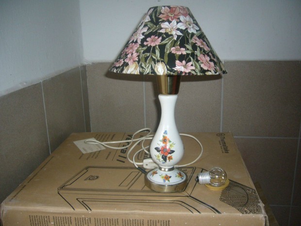 Retro asztali lmpa 220 v