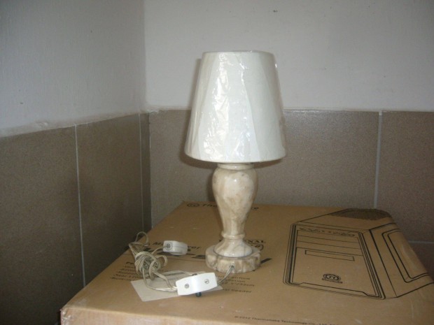Retro asztali lmpa