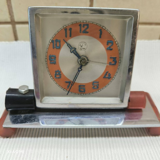 Retro asztali óra UM eladó!