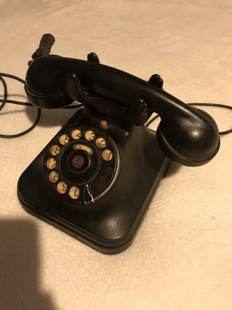 Retro bakelit telefon