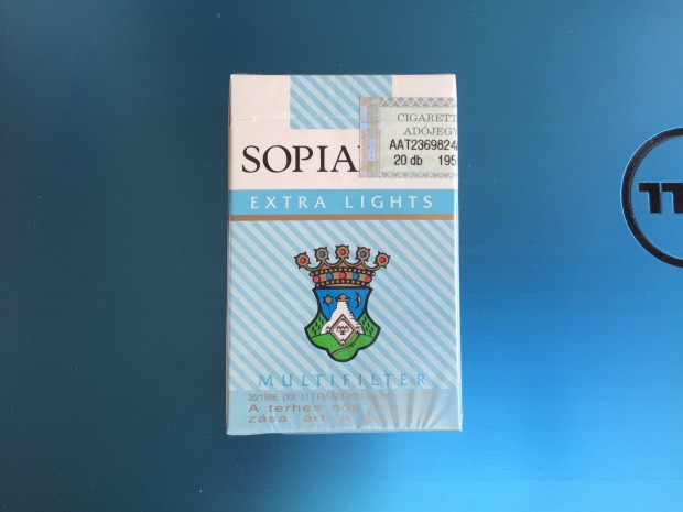 Retro bontatlan Sopianae cigaretts doboz, kb 1990-es