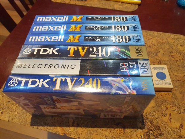 Retro bontatlan videkazettk VHS maxell TDK szocrel kdr