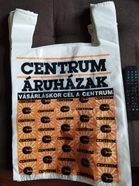 Retro cenrum ruhzak szatyor 33 db