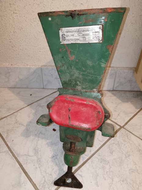 Retro daráló eladó