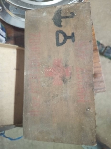 Retr elssegly doboz