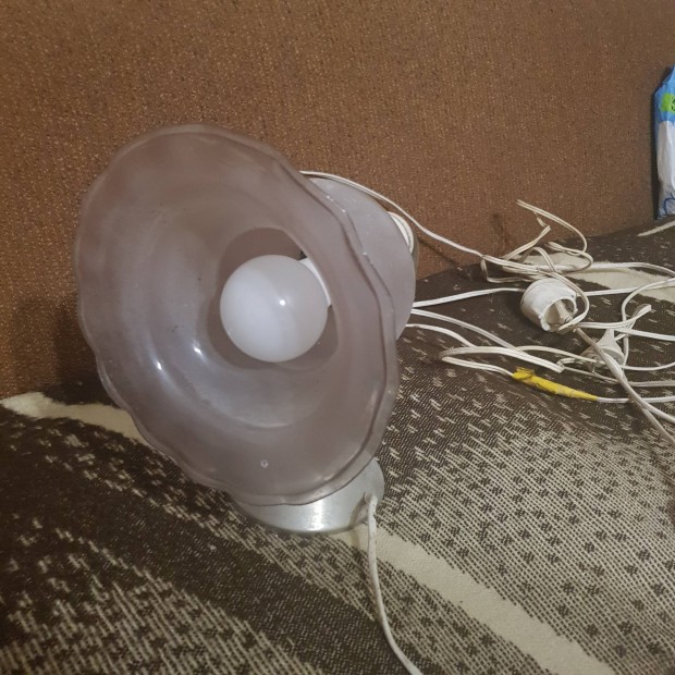 Retr fali lampa elad!