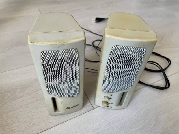 Retro hangfal