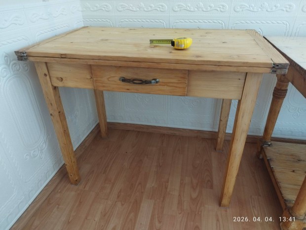 Retro konyhaasztal, fi�kos, fel�j�tott