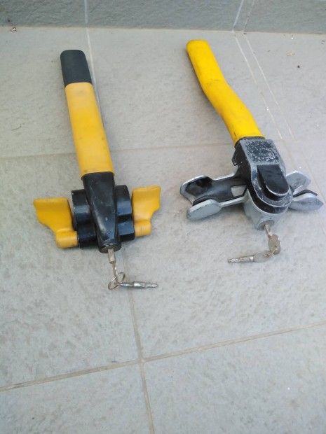 Retro kormanyzar 2 kulccsal olcs�n. k�ld�s ok 