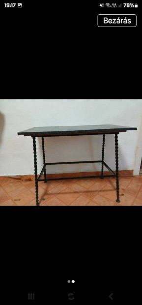 Retro kov�csoltvas asztal