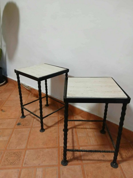 Retro kov�csoltvas sz�k 2db egybe elad�