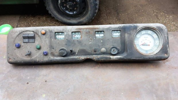 Retro lengyel autó nysa műszerfal debreceni átad gls pont is