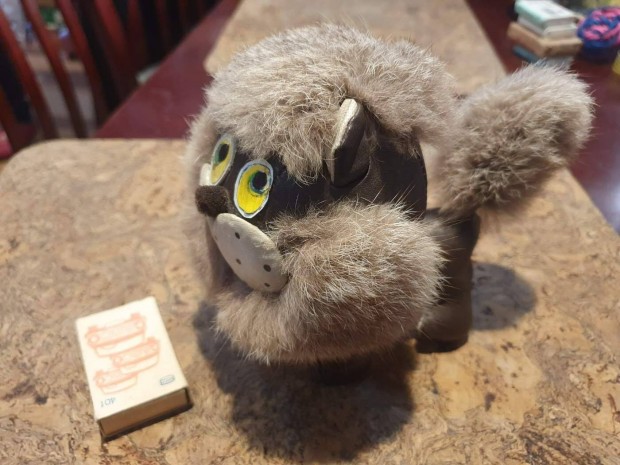 Retro monchhichi szerű műbőr oroszlán bábú szocreál kádár trafikárú