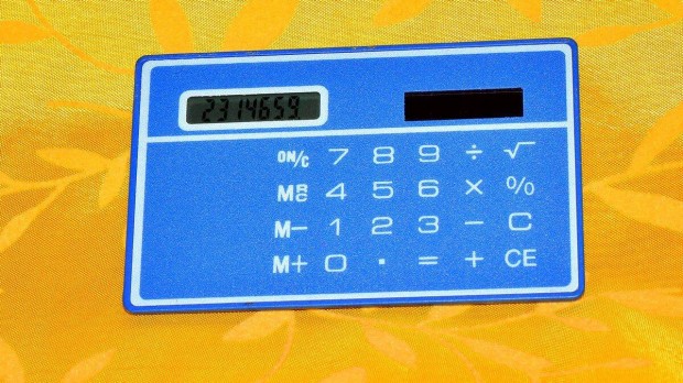 Retro napelemes számológép