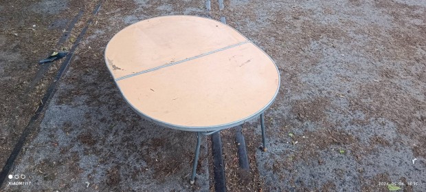 Retro ovális Camping asztal. Fellelhetetlen.