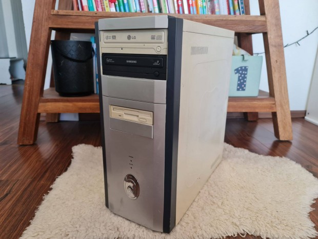 Retro rgi Pentium 3 szmtgp friss Windows XP-vel