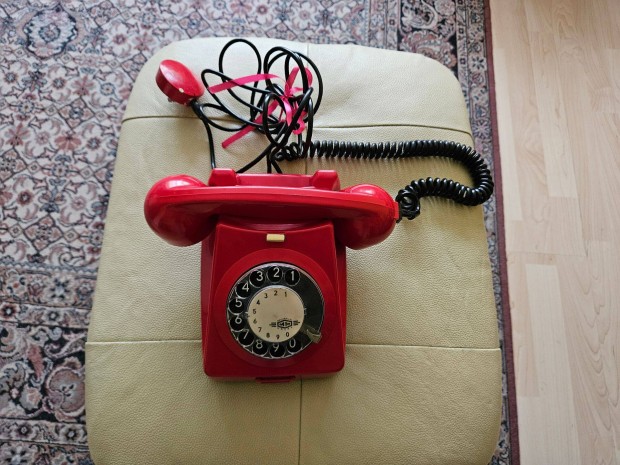 Retró régi vezetékes vonalas tárcsás telefon készülék CB76MM