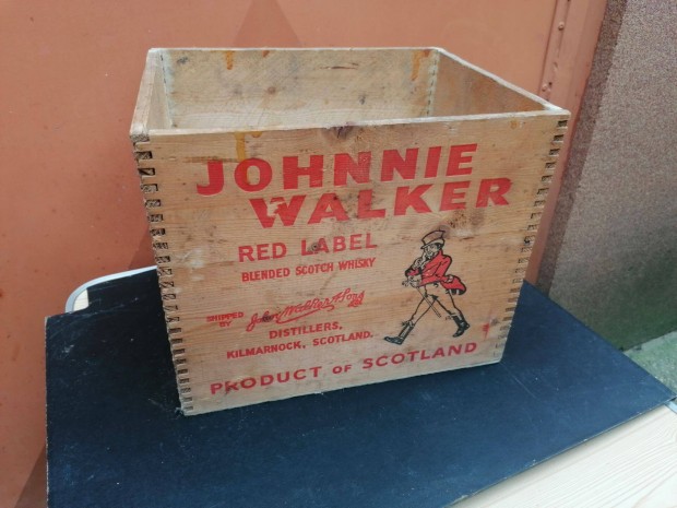 Retro régi vintage Johhnie Walker Whisky faláda fadoboz fa láda doboz