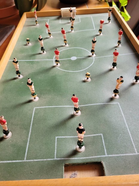 Retro rugós fociasztal