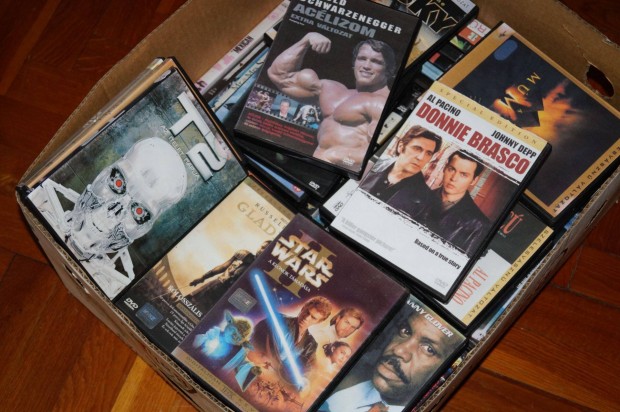 Retr tanya filmek DVD tbb mint 80 db kazettra cserlhet