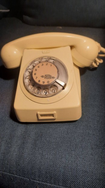 Retro tarcsas telefon