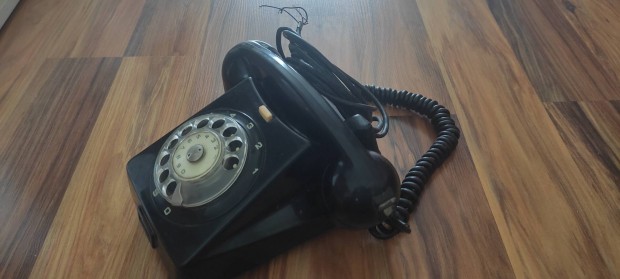 Retro trcss telefon 