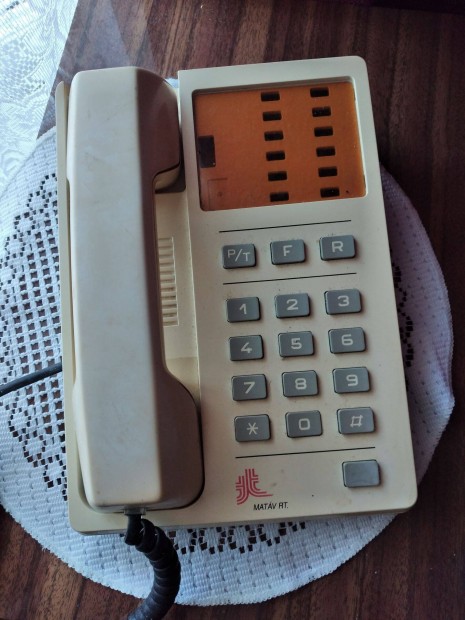 Retro telefon elad Egerben