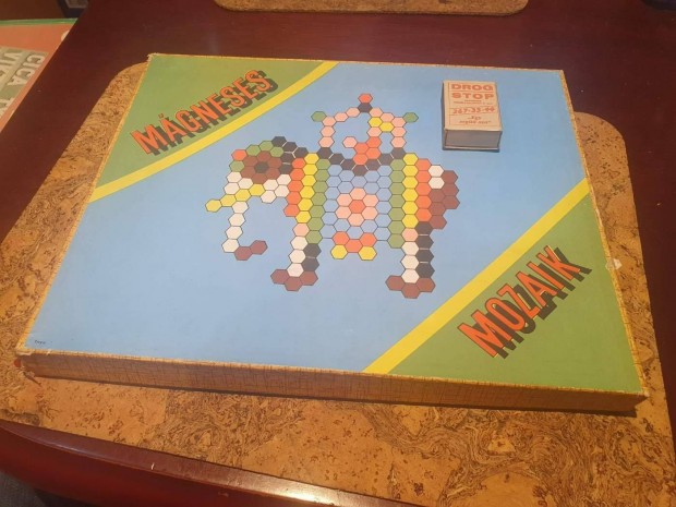 Retro teljes mágneses mozaik kirakó társasjáték szocreál minerva triál