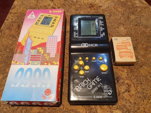 Retro tetris kvarcjáték dobozában konzol működik