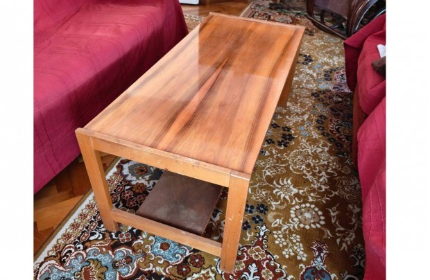 Retr� t�m�rfa doh�nyz�asztal �veglappal