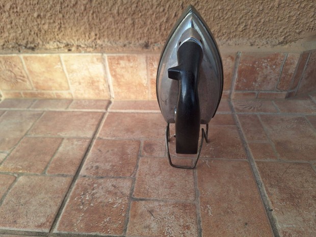 Retro vasal elad