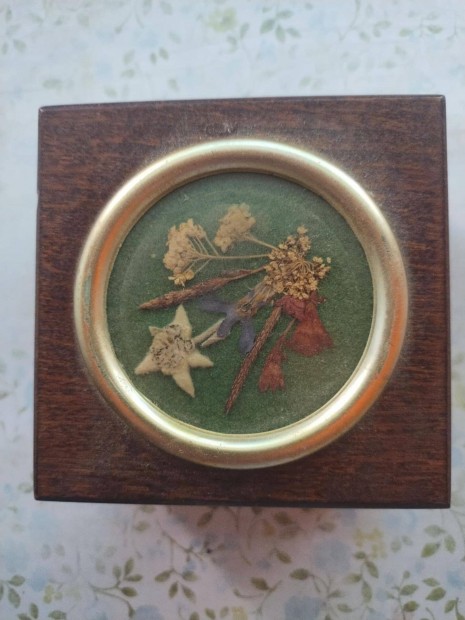 Reuge Edelweiss Swiss music box