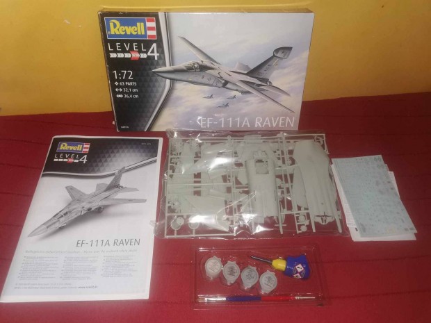 Revell 1/72 Scale Model Kit Aircraft 04974 - EF-111A Raven makett