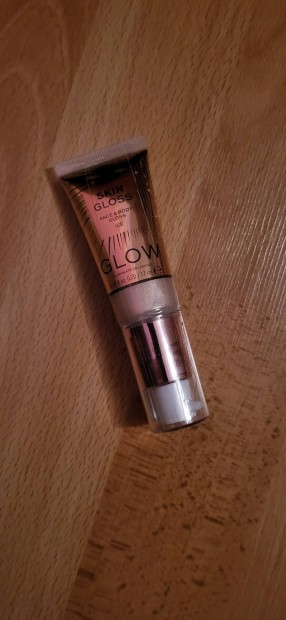 Revolution skin gloss 