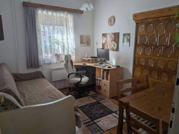 Rezsibar�t otthon be�p�tett extr�kkal, kiv�l� helyen Kom�romban elad�